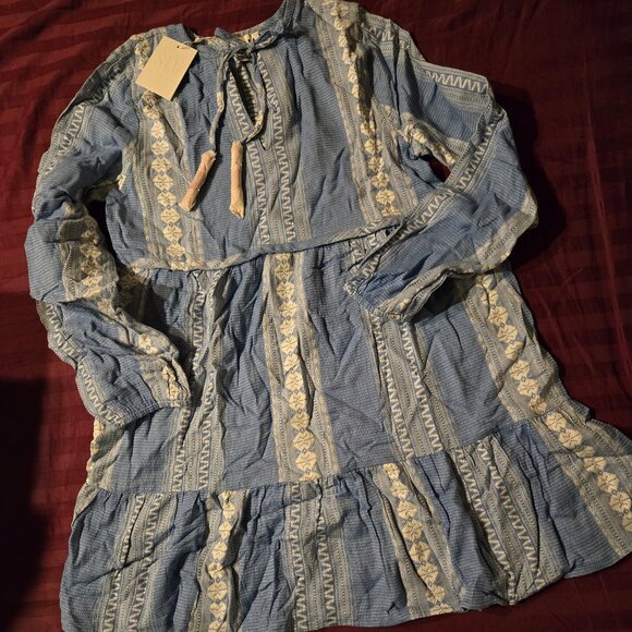 Dress - Picture 1 of 6